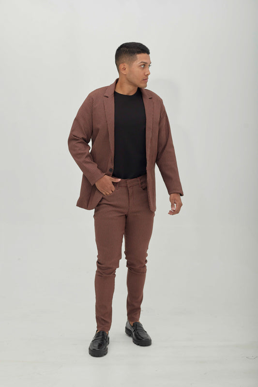 Pantalón Recto Essential Vinotinto