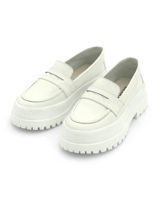 LOAFERS BLANCOS