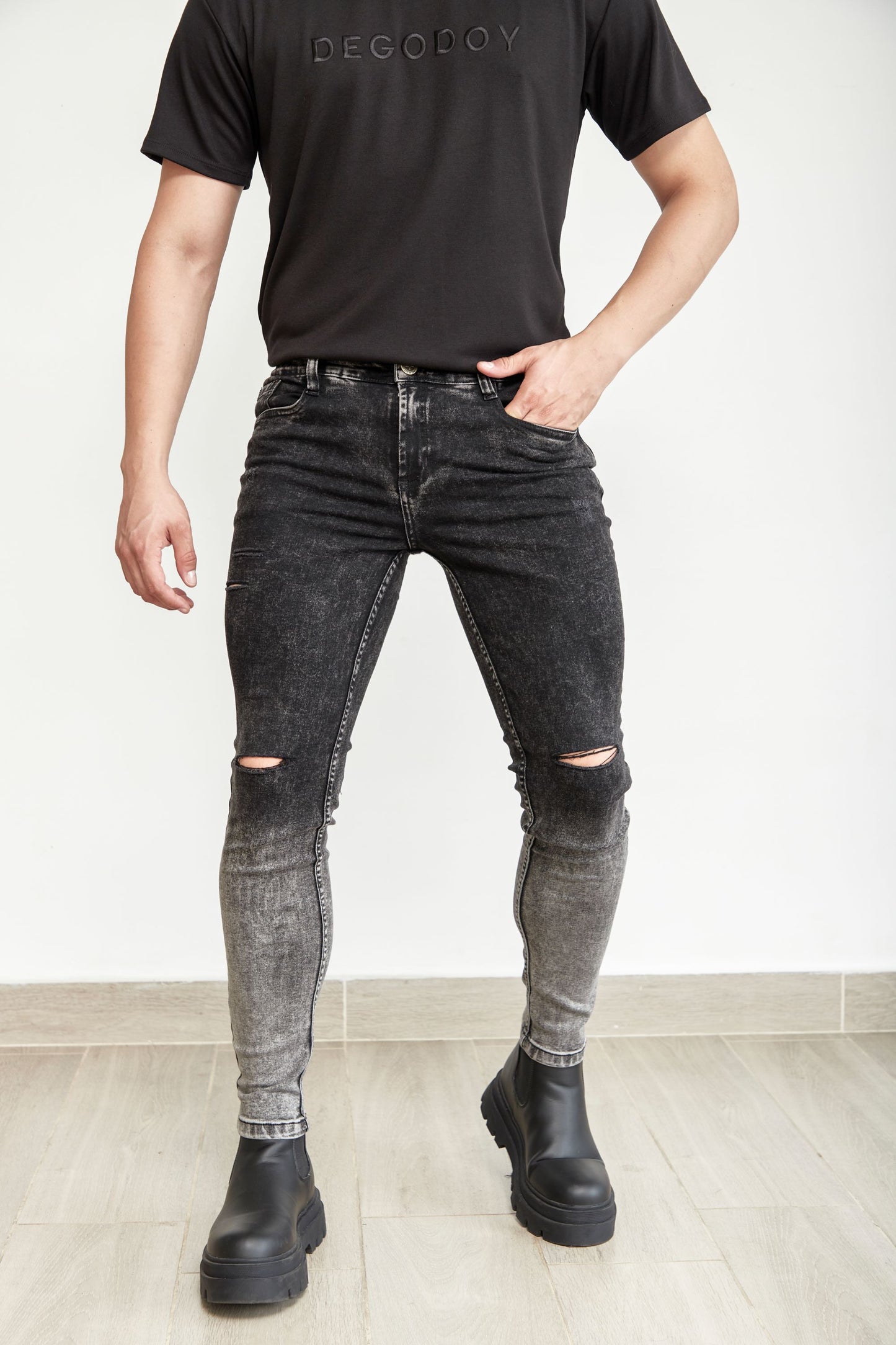 Jean Lira Black