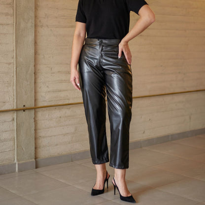 Pantalón Cuerina Negro