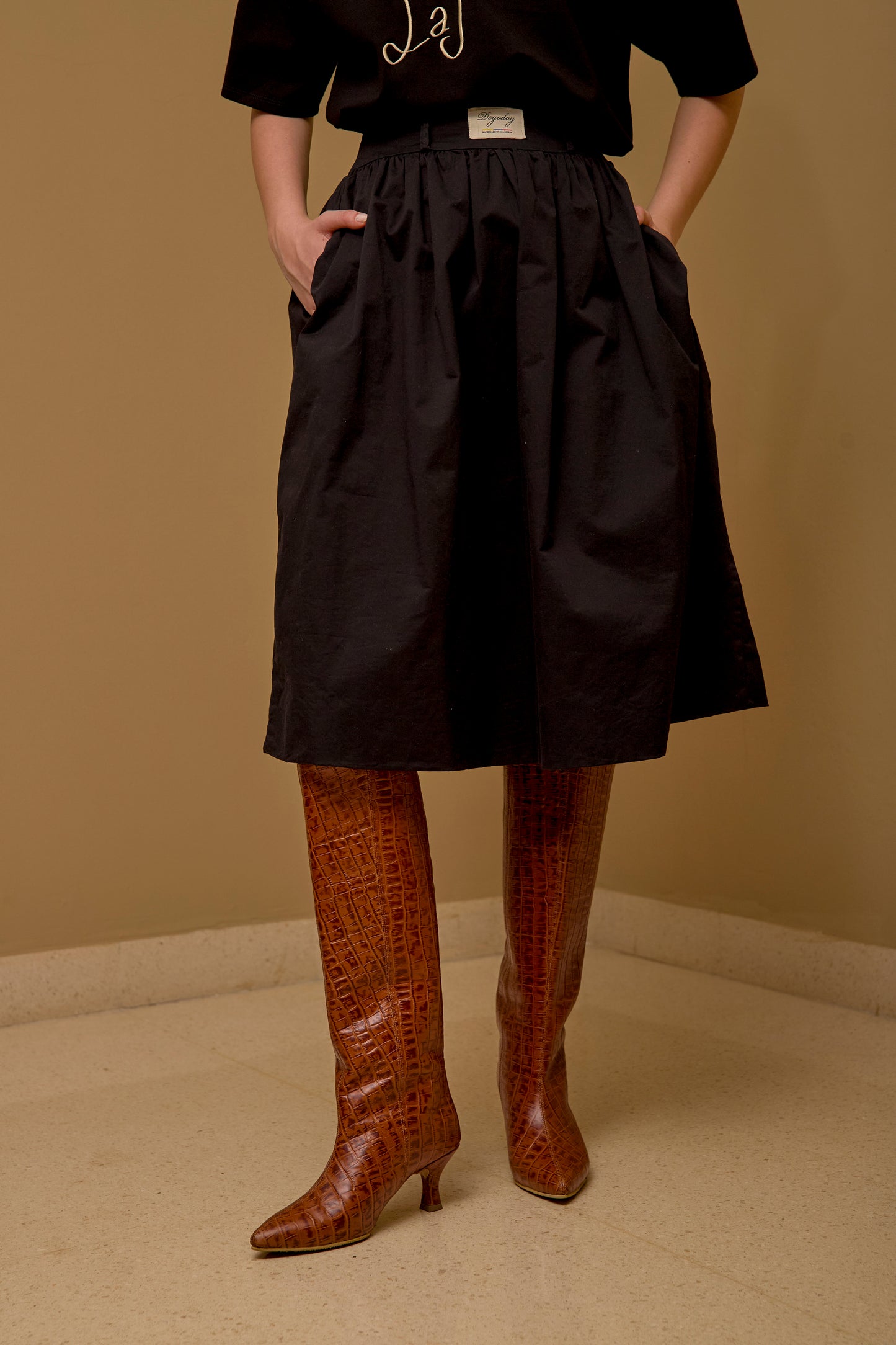 Falda Globo XX Vinotinto