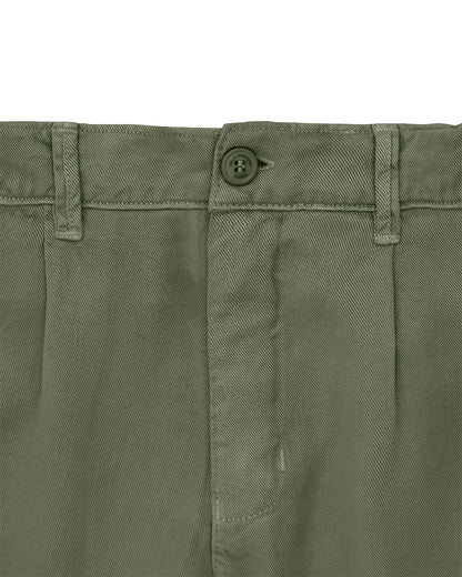 Short Eucalipto Oliva